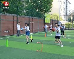 巴萨球迷再次在诺坎普比赛第10分钟集体高喊梅西的名字！